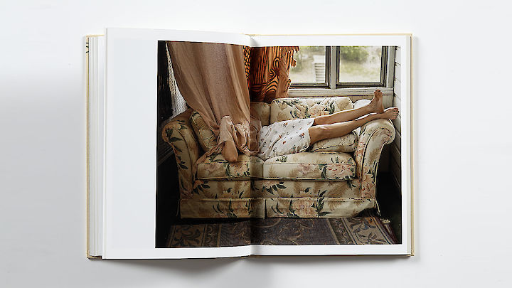  Carolyn Drake: Knit Club 