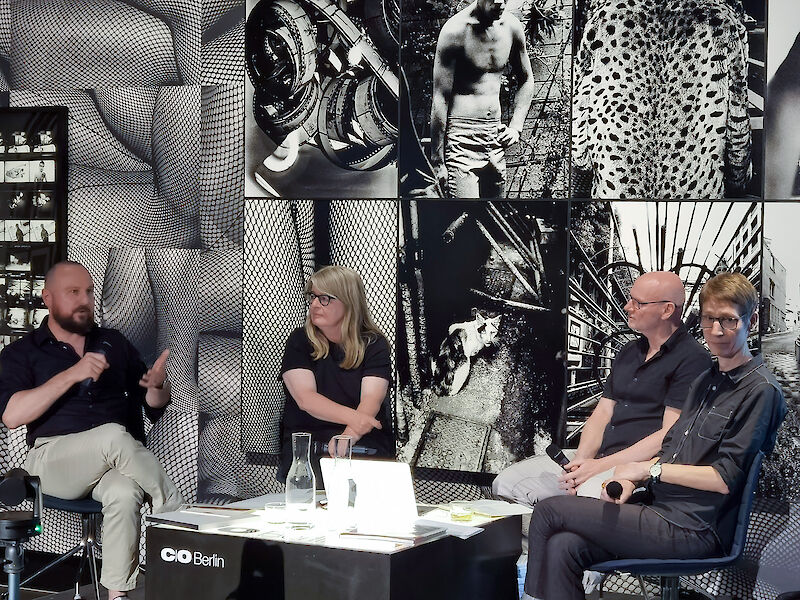 Fotobuch-Quartett mit Katja Stuke und Bettina Lockemann im C/O Berlin, 2023