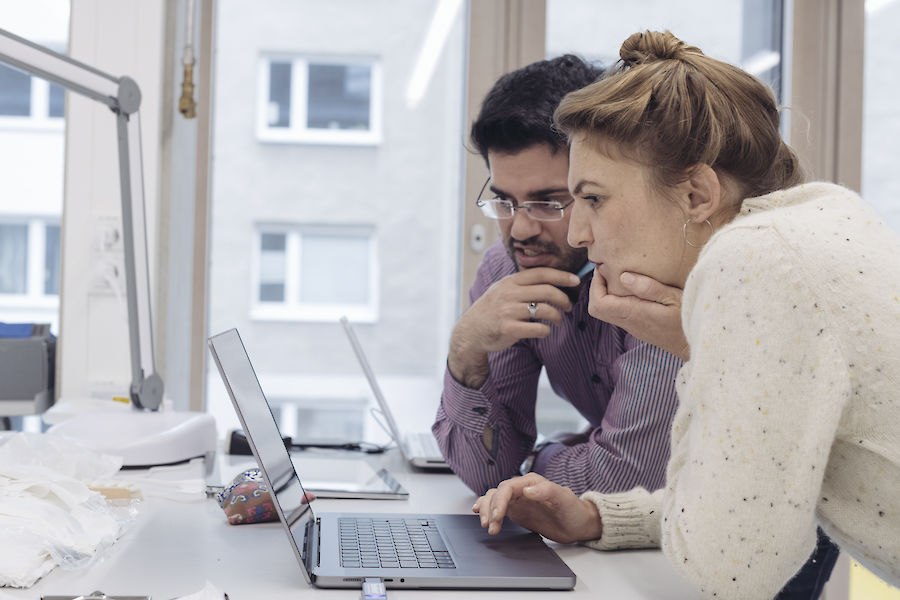 Lilly Lulay besucht das Rheinische Bildarchiv, 2022