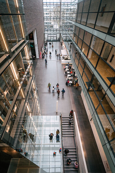 Vogelperspektive auf die Eingangshalle im Rautenstrauch-Joest Museum