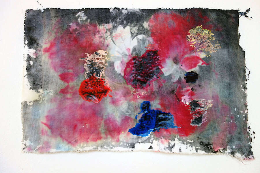 Blumen auf Malgrund Fine Art Print 2025 von analog Photo auf Gewebe