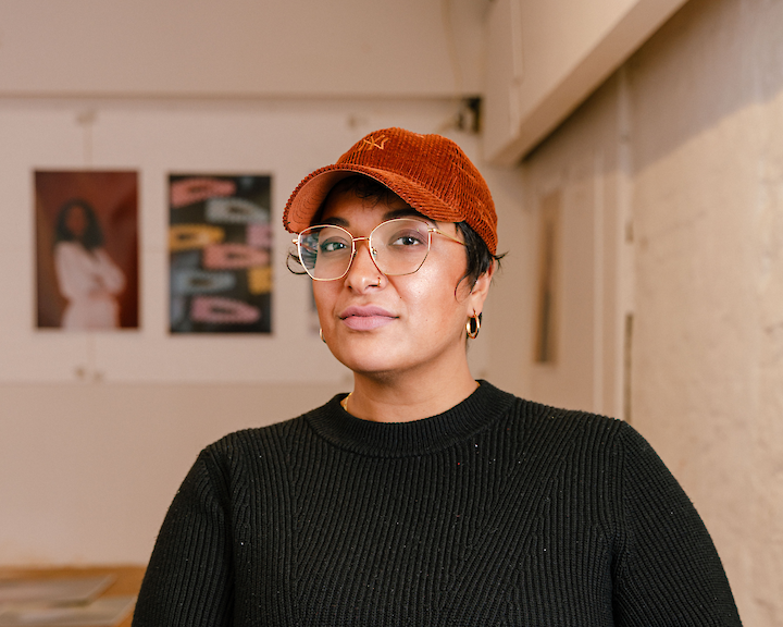 Portrait von Rebecca Racine Ramershoven in ihrem Studio  © Lilli Weinstein
