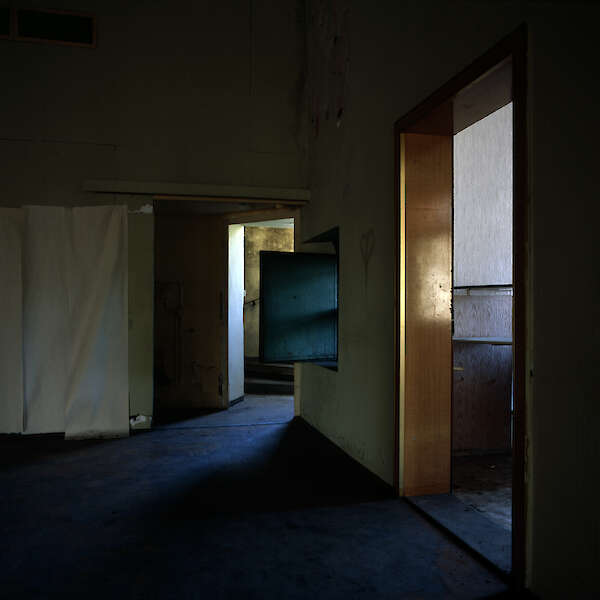 Stille Provinzen 4, 2020, Analoge Fotografie, chromogener Abzug auf Aluminium 100 x 100 cm