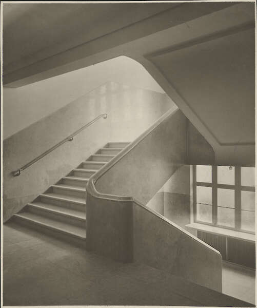 Treppenhaus Hochhaus, 1925, Silbergelatine