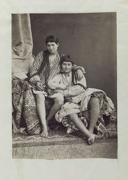 © Antoin Sevruguin (1851–1933), Ohne Titel . Aufnahmeort: Iran, um 1880–1896, Albuminpapierabzug, Museum Rietberg, Inv.-Nr. 2022.428.40 Geschenk der Erben von Emil Alpiger