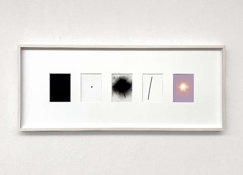 Steffi Lindner, »Suntimes«, direktes Sonnenlicht auf SW-Foto­ Papier, 84 x 34 cm