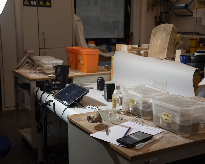  X-DBA-00408, Steinrestraurierung-Werkstatt, 2024 © Andrés Galeano